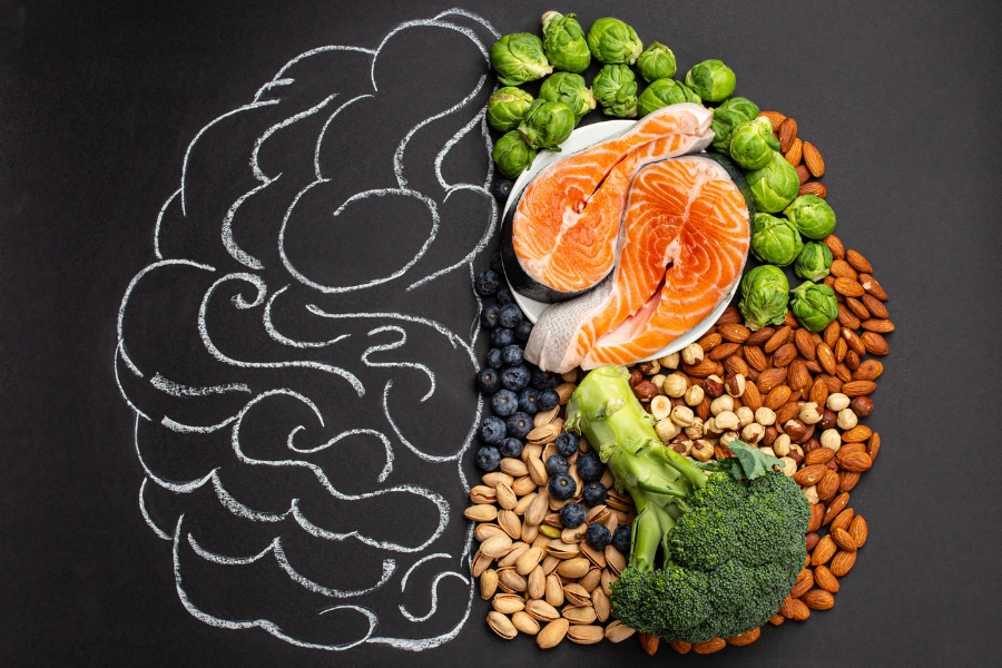 Nutrición y Cerebro: Alimentando la Mente para un Futuro Brillante